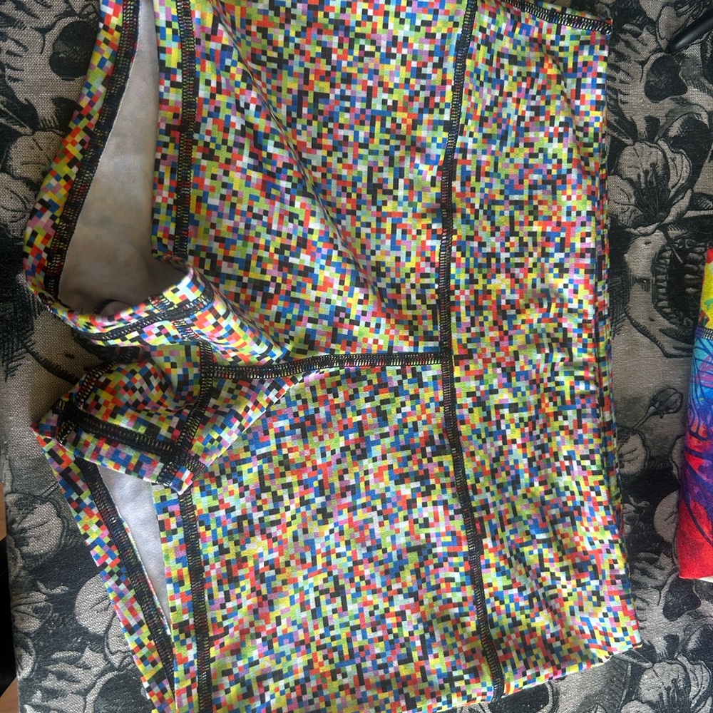 Fleo Colorful Pixelated Pattern Shorts
